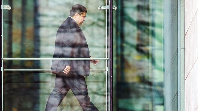 El SPD alemán negociará con Merkel para una posible coalición de gobierno