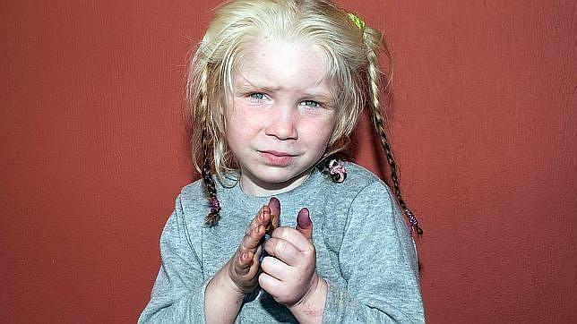 La policía griega no es capaz de encontrar pistas para identificar a la pequeña «María»