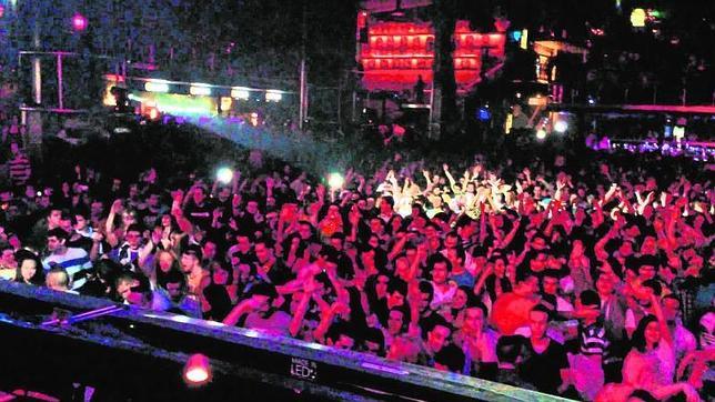 Macrofiesta de Halloween en una discoteca precintada en Año Nuevo
