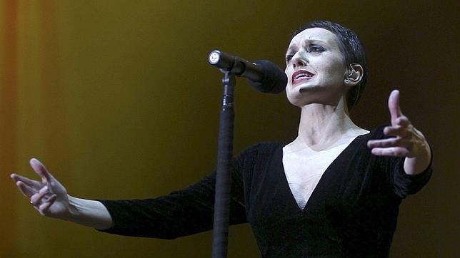 La versión solidaria de «Color esperanza», líder en ventas en su primera semana