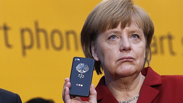 Merkel, del Nokia a la BlackBerry