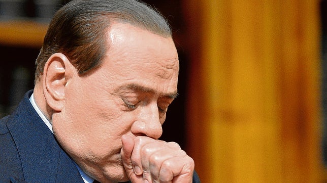 Nueva batalla en los tribunales para un Silvio Berlusconi acorralado