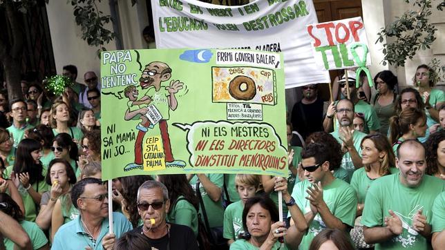 Los maestros de Baleares acuerdan retomar la huelga indefinida contra el trilingüismo