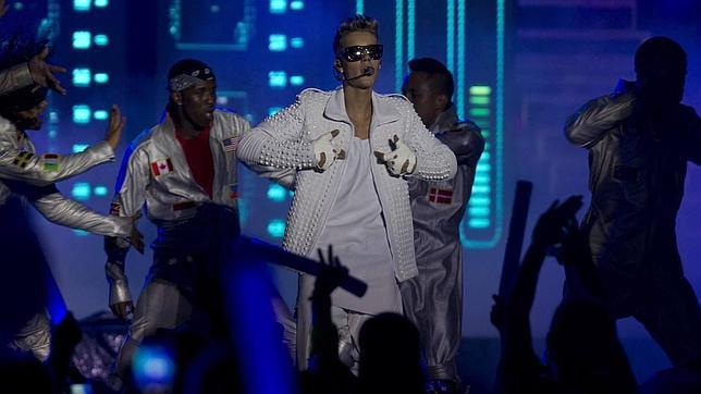 Justin Bieber contrata a una «chica de compañía» durante su gira por Panamá
