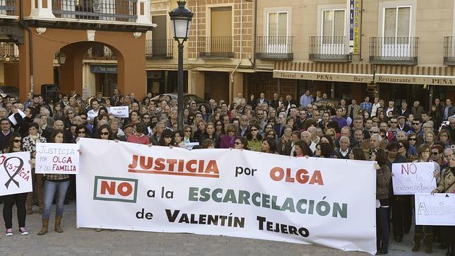 El pueblo de Olga Sangrador, contra la excarcelación de su violador y asesino