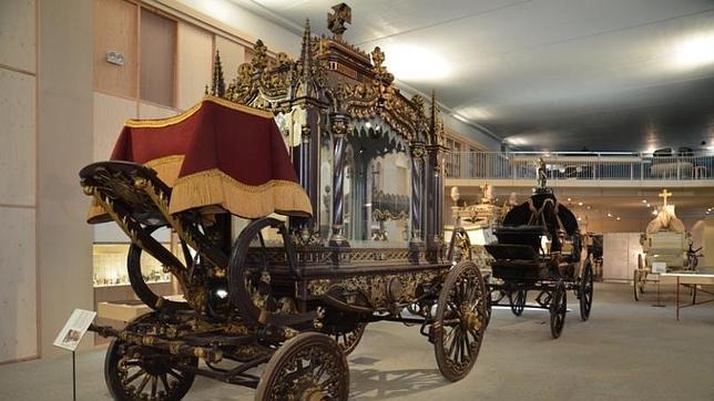 Carruajes fúnebres en el cementerio de Montjuïc