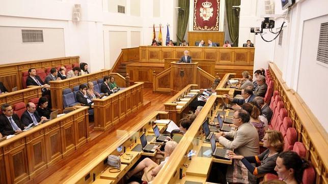 Al 71% de los diputados de la región no se les conoce actividad fuera de la política