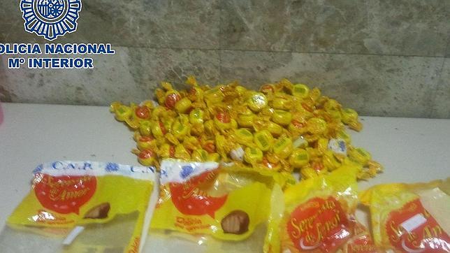 Interceptados en Barajas cuatro kilos de bombones rellenos de cocaína