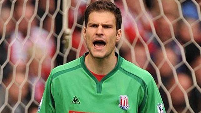 El portero del Stoke City marca a los 18 segundos