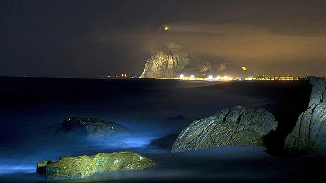 El Telegraph acusa al Ministerio de Defensa español de manipular su encuesta sobre Gibraltar