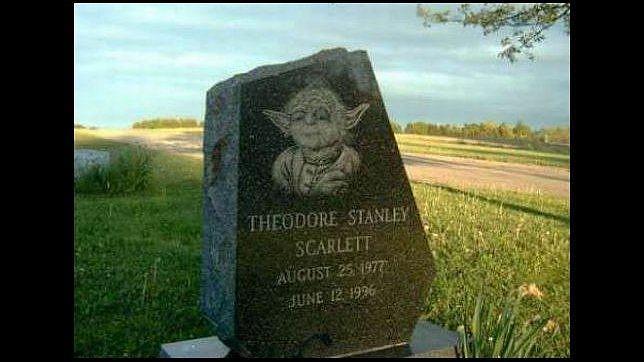 Tumba de Theodore Stanley Scarlett