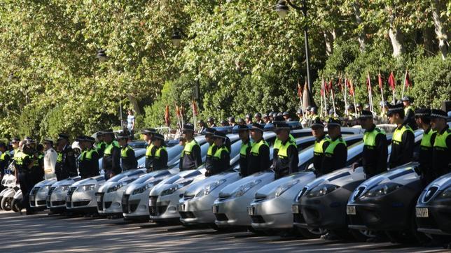 Vehículos de la Policía Municipal, durante un acto oficial