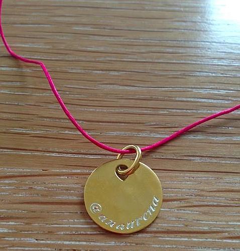 Colgante personalizado de Monica Vinader
