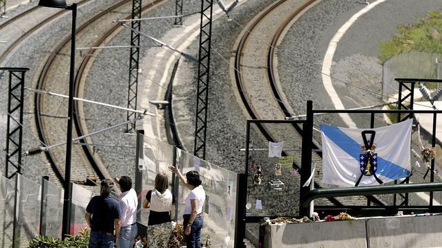 La Audiencia de La Coruña desimputa a los cargos de seguridad de Adif
