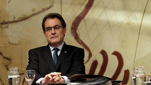 La fuga de empresas en una Cataluña aislada restaría 11.000 millones a su PIB