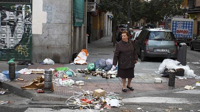Huelga de limpieza: 5 detenidos por incendiar contenedores en Carabanchel