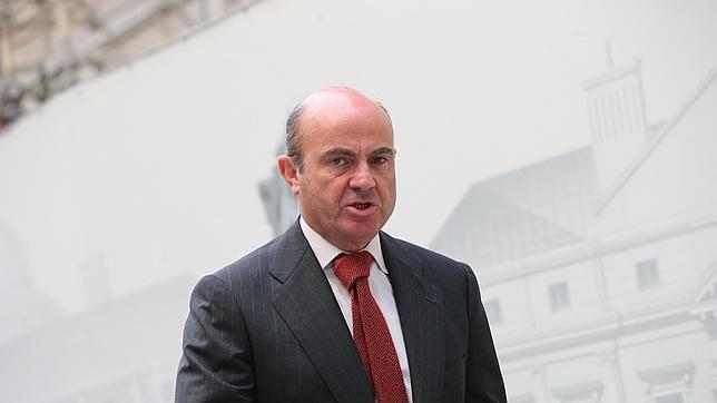 Guindos cifra en 8.000 millones el ahorro en intereses de la deuda