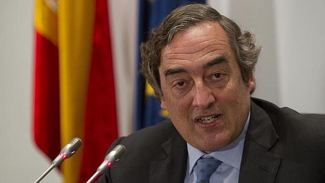 CEOE quiere que los trabajadores paguen más cotizaciones sociales