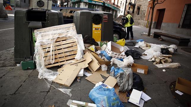 Identificadas 48 personas en la segunda noche de huelga de limpieza