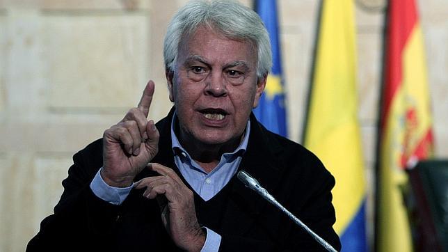 Felipe González: «Rubalcaba es la mejor cabeza, pero tiene una crisis de liderazgo»