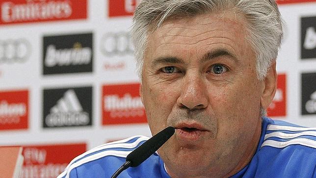 Ancelotti: «No voy a cambiar mi decisión con Íker y Diego»