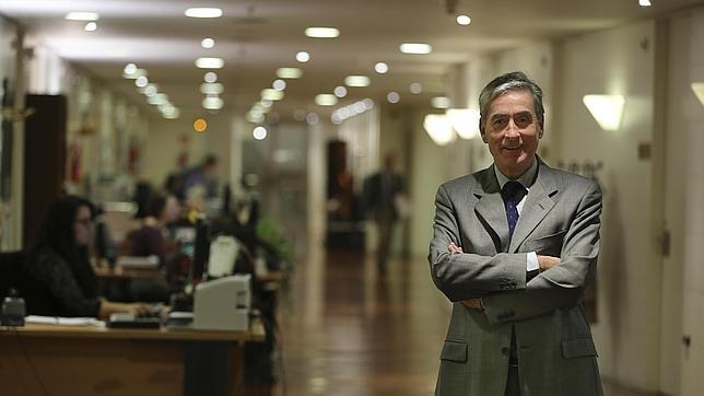 Ramón Jáuregui: «Hasta que cumpla los 70 estoy a disposición de mi partido»