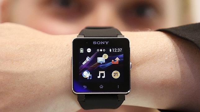 Los consumidores prefieren los «smartwatch» antes que las gafas
