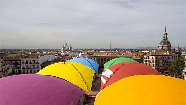 Vistas desde las cúpulas del mercado de La Cebada, en Madrid