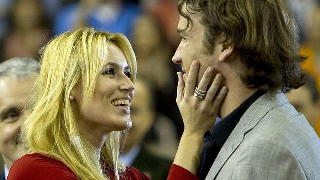 Carolina y Carlos serán padres por tercera vez dentro de unos meses