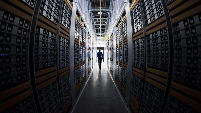 Microsoft, Facebook y Google niegan que los Gobiernos tengan acceso directo a los datos de sus clientes