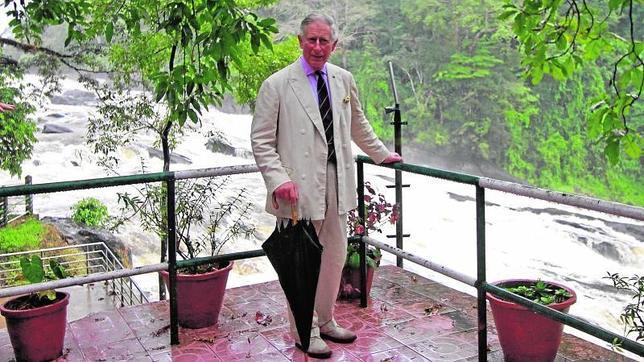 El Príncipe Carlos de Inglaterra celebra su 65 cumpleaños en la India