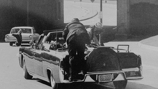 Así era el Lincoln Continental Limousine en el que murió el presidente Kennedy