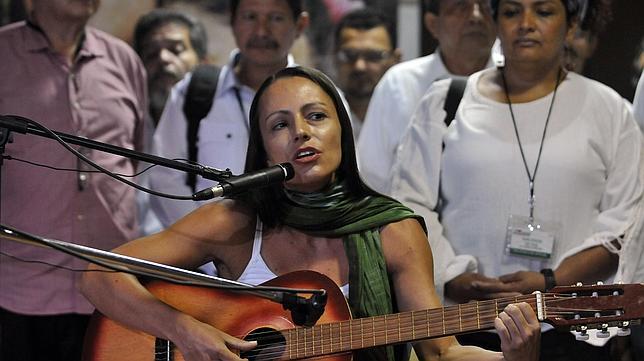 Tanja, la novia de las FARC, solo aporta estilismo a las negociaciones en Cuba