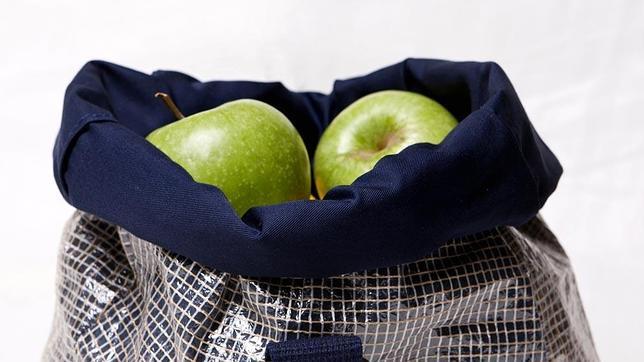 «Bolsos salados», o cómo hacer moda y negocio reciclando velas de barco