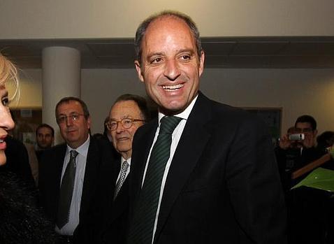 Camps ha pasado todo el fin de semana en casa y nadie ha ido a citarlo para declarar