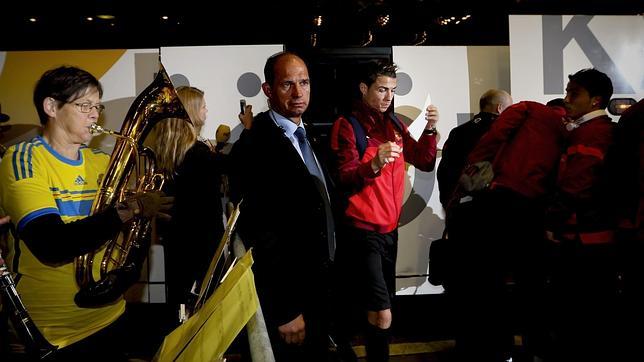 Reciben a Cristiano Ronaldo en Suecia con la música de Pippi Calzaslargas