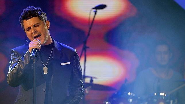 Las mejores voces femeninas homenajean a Alejandro Sanz