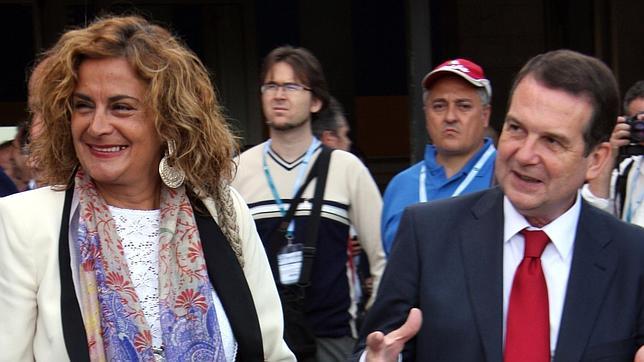 El presidente de la Real Academia Galega hace tragar saliva a Caballero y Silva