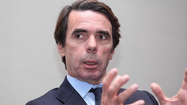 Aznar defiende castigar con cárcel la convocatoria de un referéndum ilegal