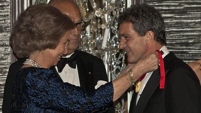 Antonio Banderas y Hillary Clinton, premiados con la medalla de honor del Instituto Reina Sofía