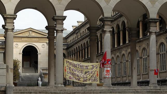 François Hollande desmantela el hospital más antiguo de París