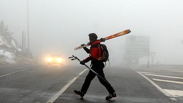 Camino de las pistas en el puerto de Navacerrada