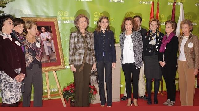 Doña Sofía y la Princesa Letizia visitan el Rastrillo Nuevo Futuro
