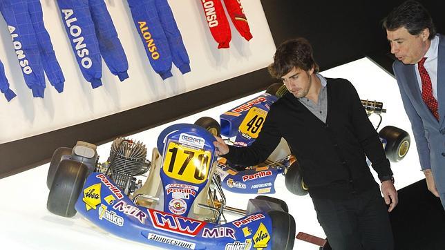 Domenicali, Whitmarsh y Briatore, en la expo Alonso