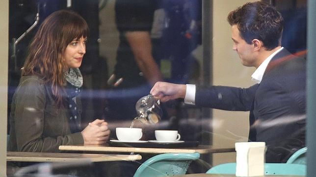 Primeras imágenes de Dakota Johnson y Jamie Dornan en el rodaje de «50 sombras de Grey»
