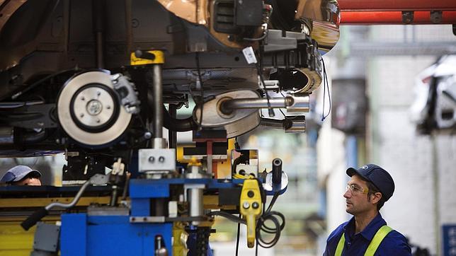 La actividad industrial en España bajó en noviembre por primera vez en cuatro meses