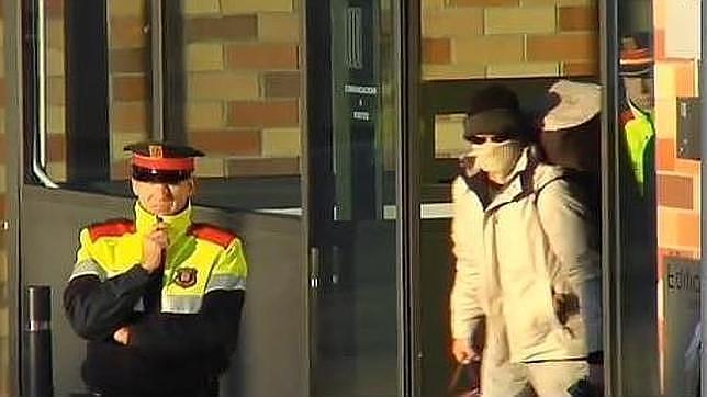 El vecindario de Martorell aterrado ante la presencia del «loco del chándal»