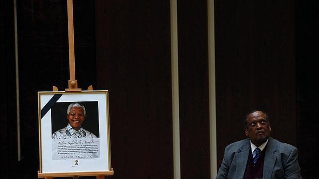 Semana de duelo en Sudáfrica por Nelson Mandela, cuyo funeral será el 10 de diciembre