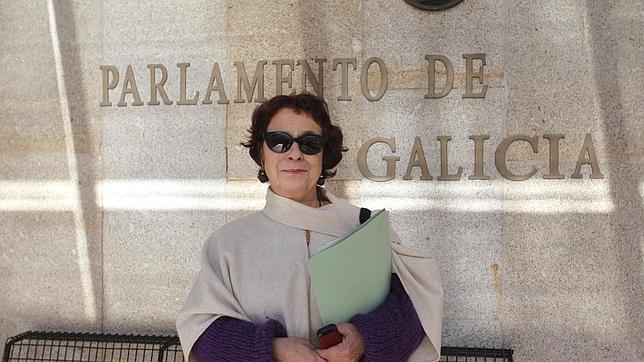 Carmen Iglesias se convierte en diputada contra la voluntad de AGE