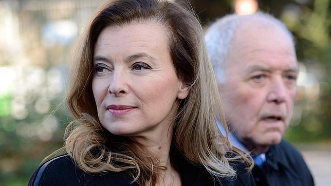 Un hijo de Valérie Trierweiler, pillado por la policía fumando marihuana